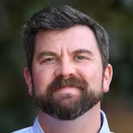 Headshot of Rob Lynall.